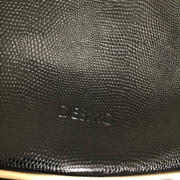 Vintage Italian 70s Navy Leather Handbag - Picture 4 of 7